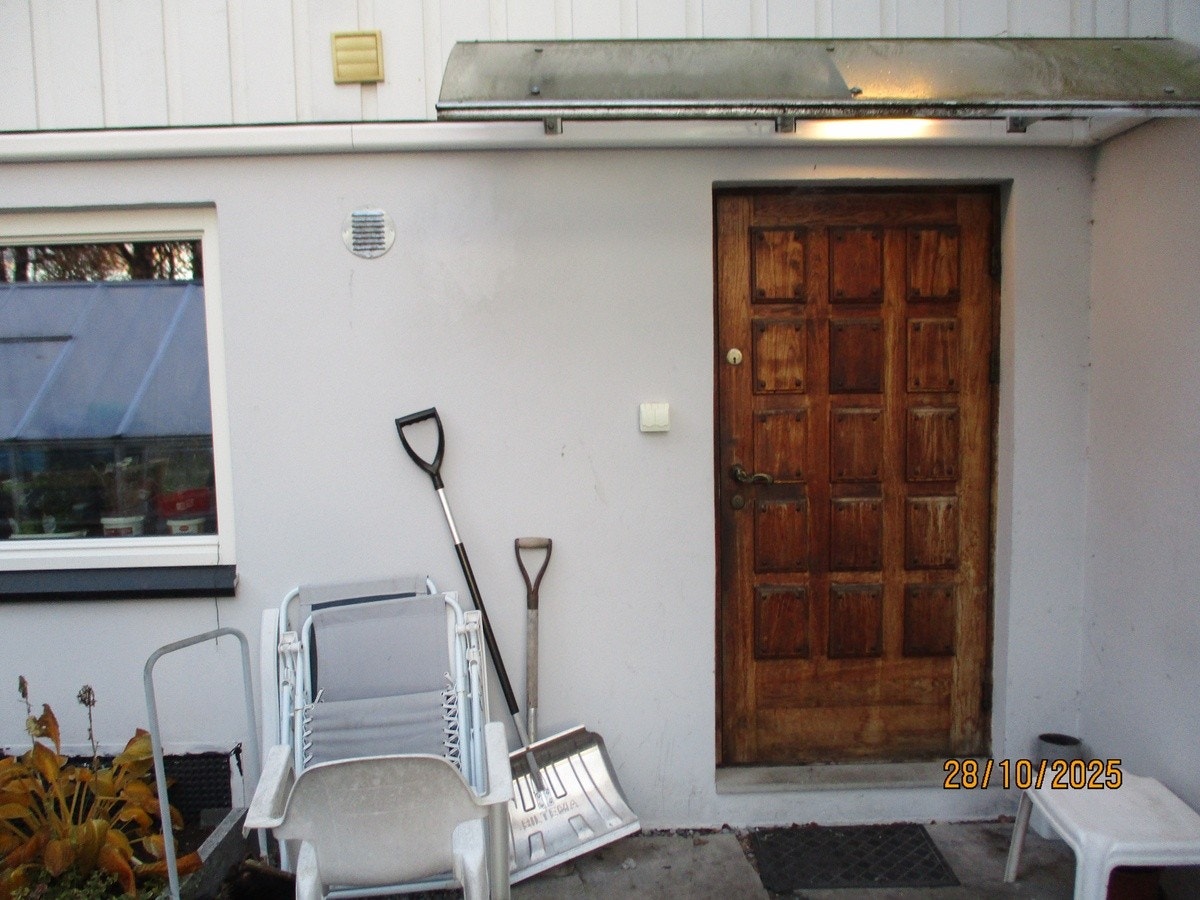 Inngang som deles med den andre hybelleiligheten Galleribilde