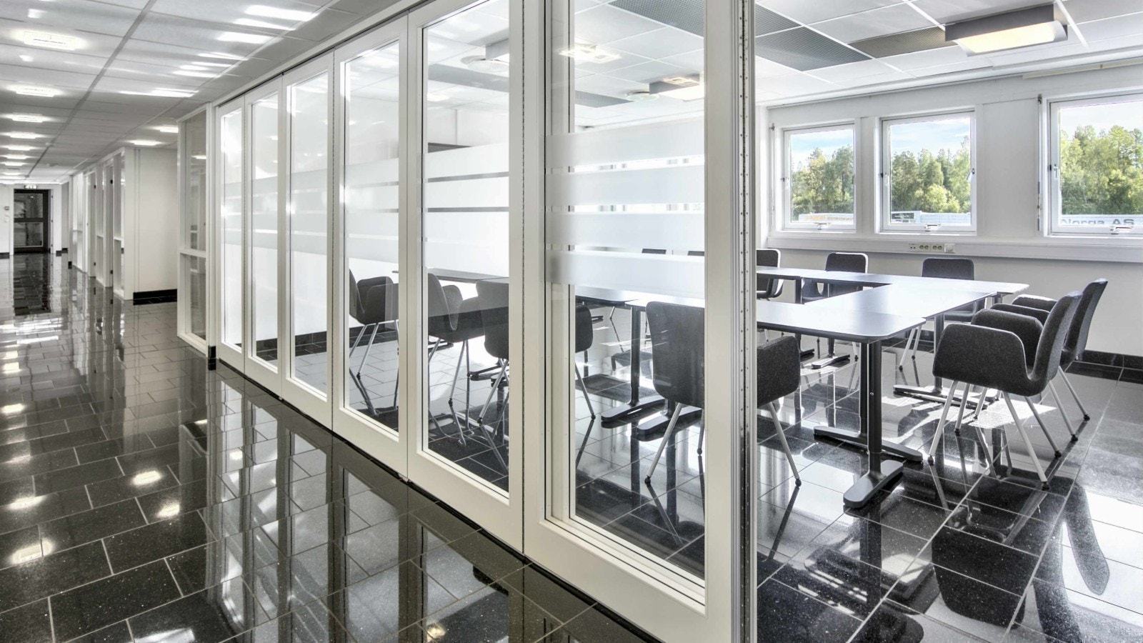 Møterommene er fleksible med plass opp til 22 personer. Galleribilde