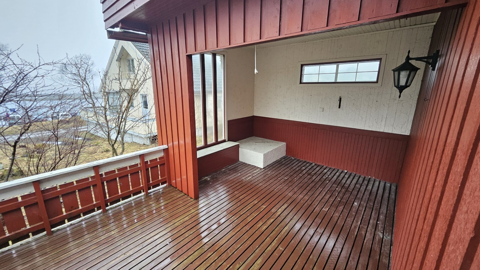 Deler av terrassen er innebygd. Galleribilde