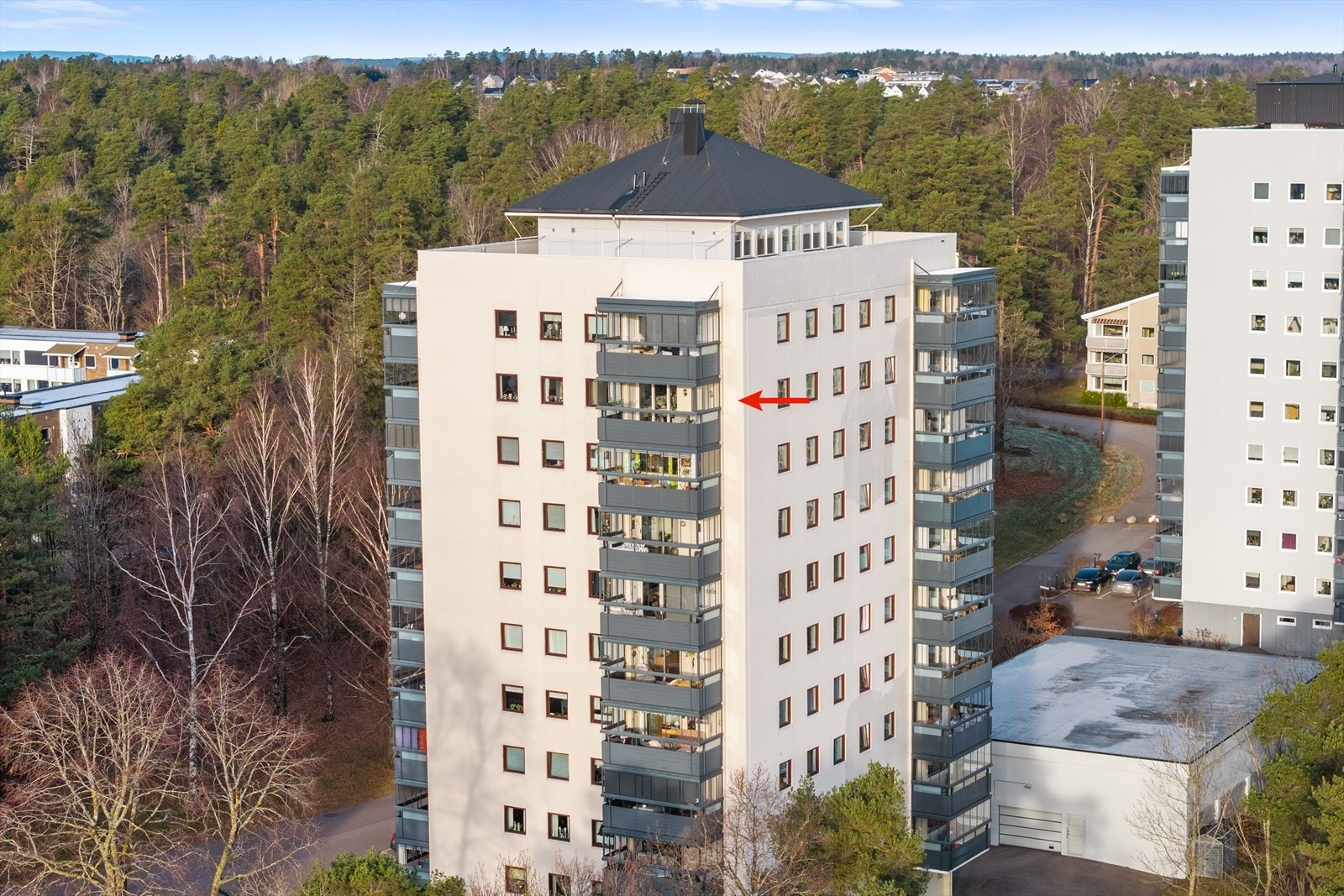 Området er kjent for sitt rolige og trygge bomiljø, samtidig som det byr på svært kort avstand til både natur, handel og byens mange fasiliteter. Galleribilde