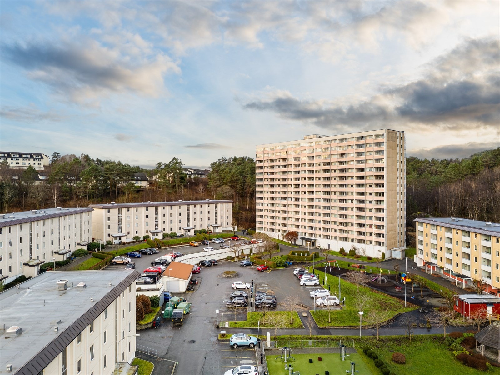 Borettslaget består av 406 leiligheter. Galleribilde