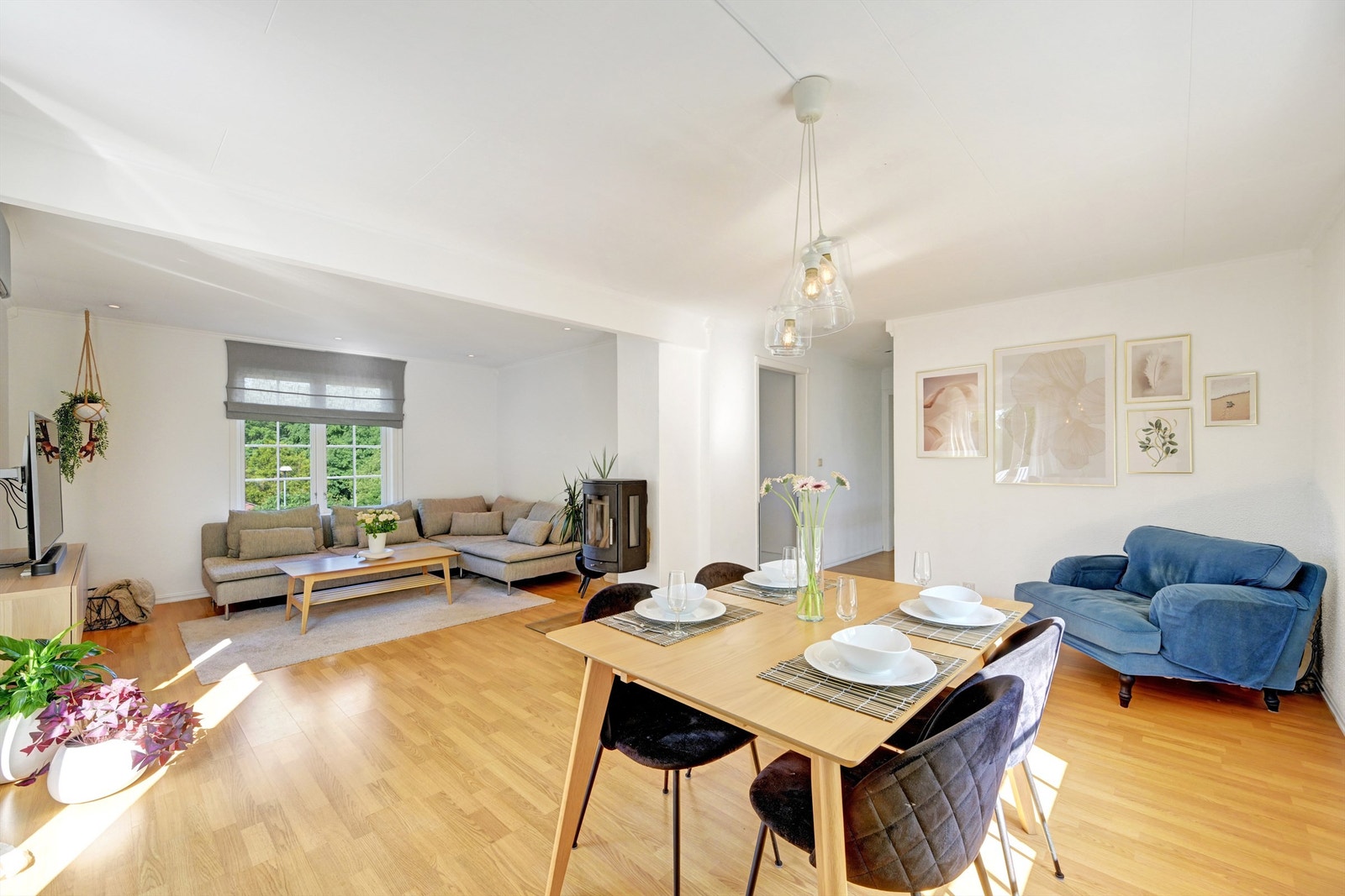 Boligen har en moderne stil- her kan du flytte rett inn! Galleribilde