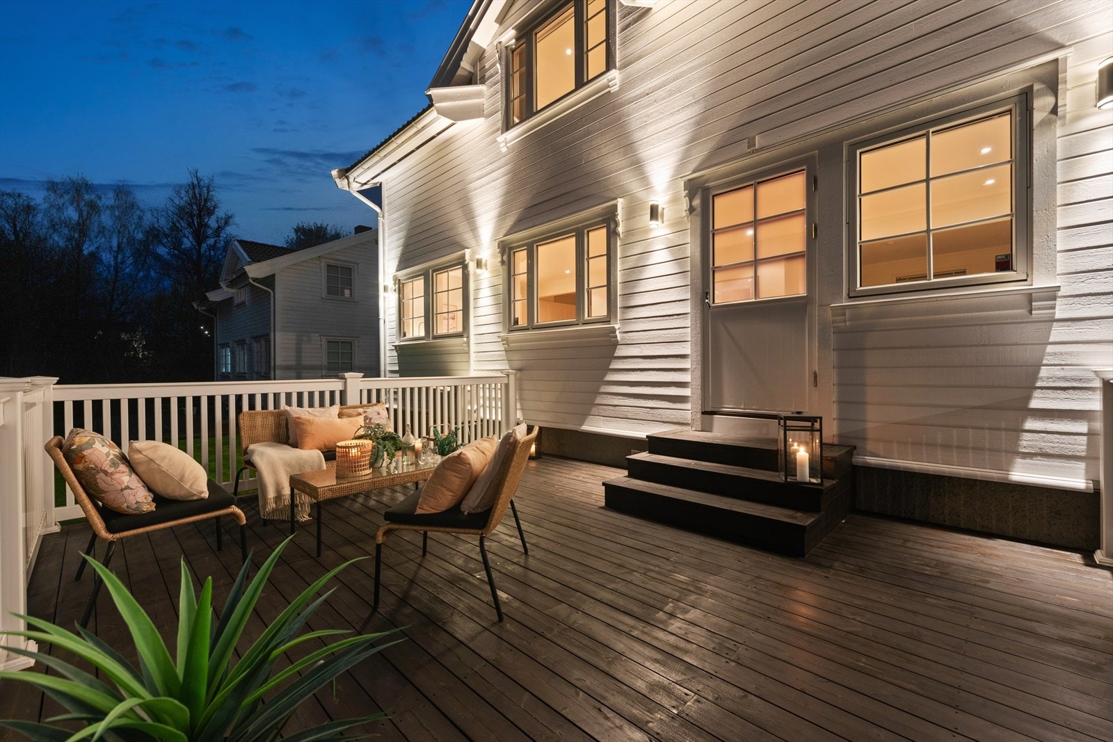 Her ligger alt tilrette for å nyte gode solforhold ettermiddag/kveld på fine sommerdager. Galleribilde