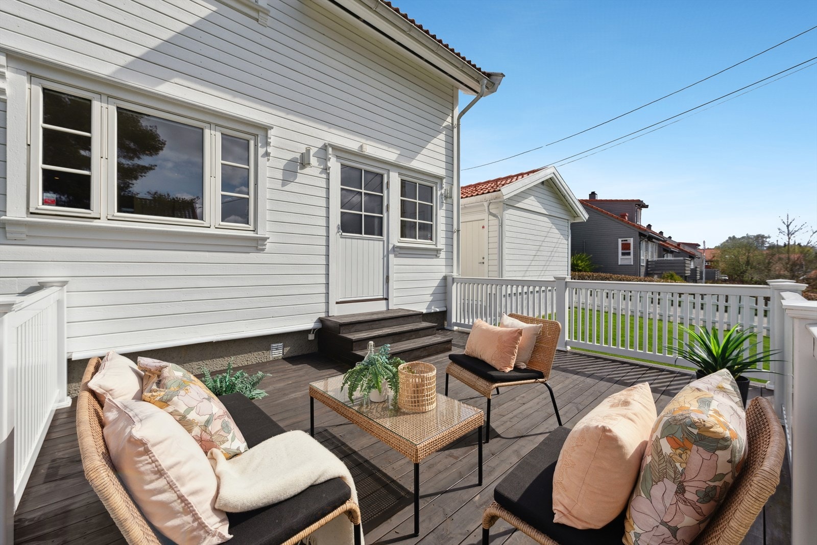 Her ligger alt tilrette for å nyte gode solforhold på fine sommerdager. Galleribilde