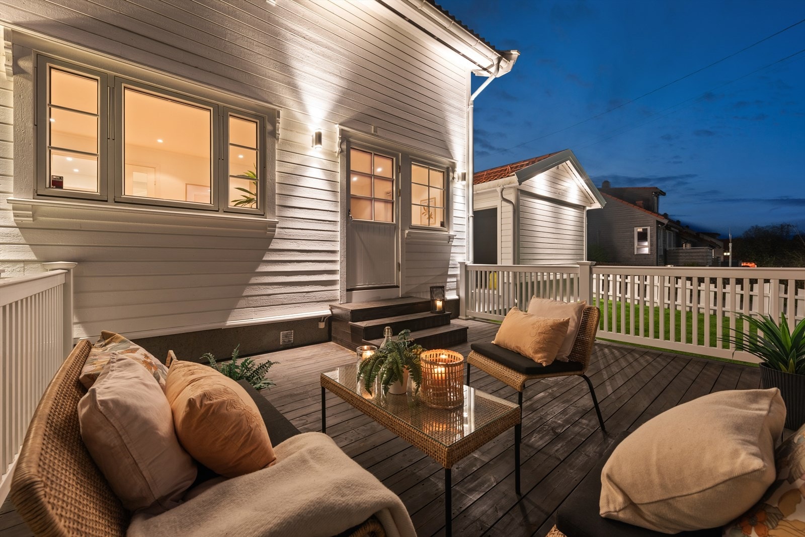 Det ble montert ny og moderne utebelysning på boligen i 2018/2019. Galleribilde