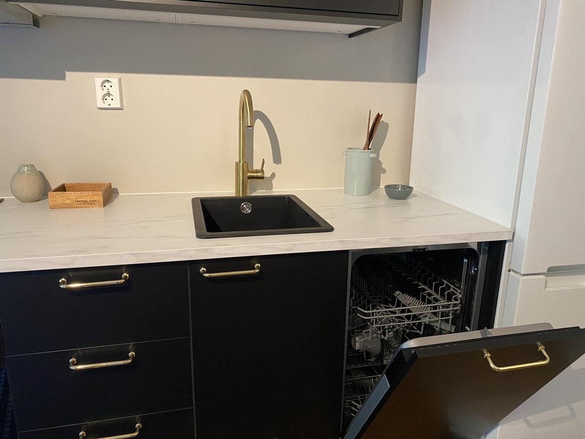 Kjøkken med oppvaskmaskin Galleribilde