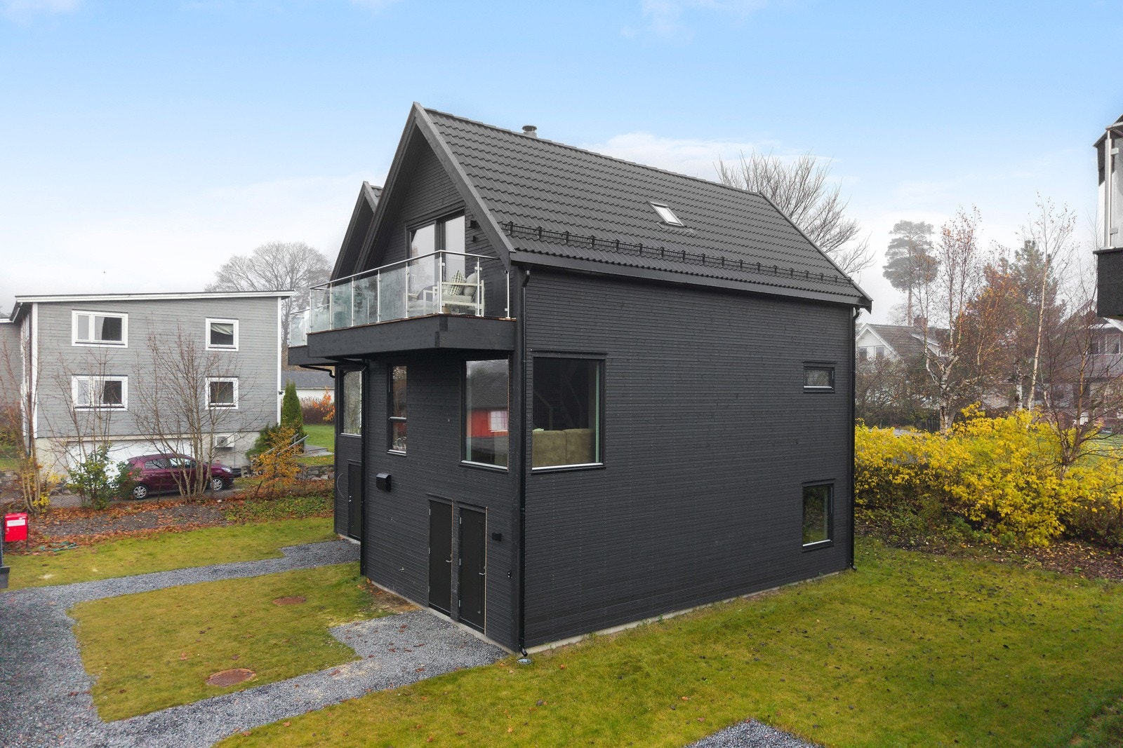 Stilren og minimalistisk fasade fra 2023. Galleribilde