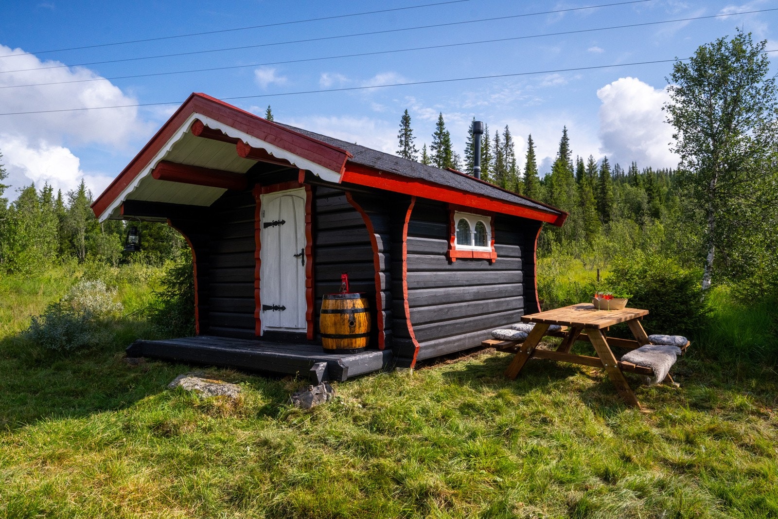 Anneks/uthus innredet med forbrenningstoalett Galleribilde