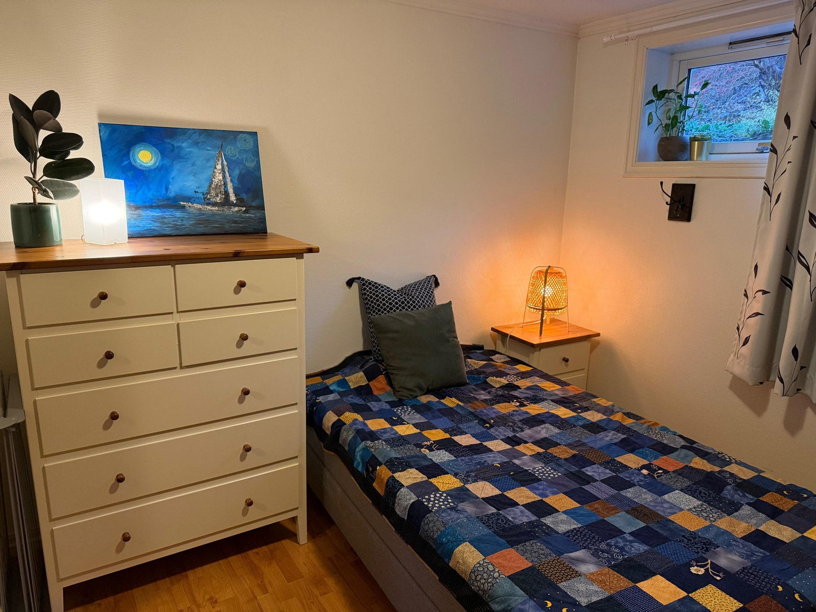 Hovedsoverom, plass til dobbeltseng Galleribilde