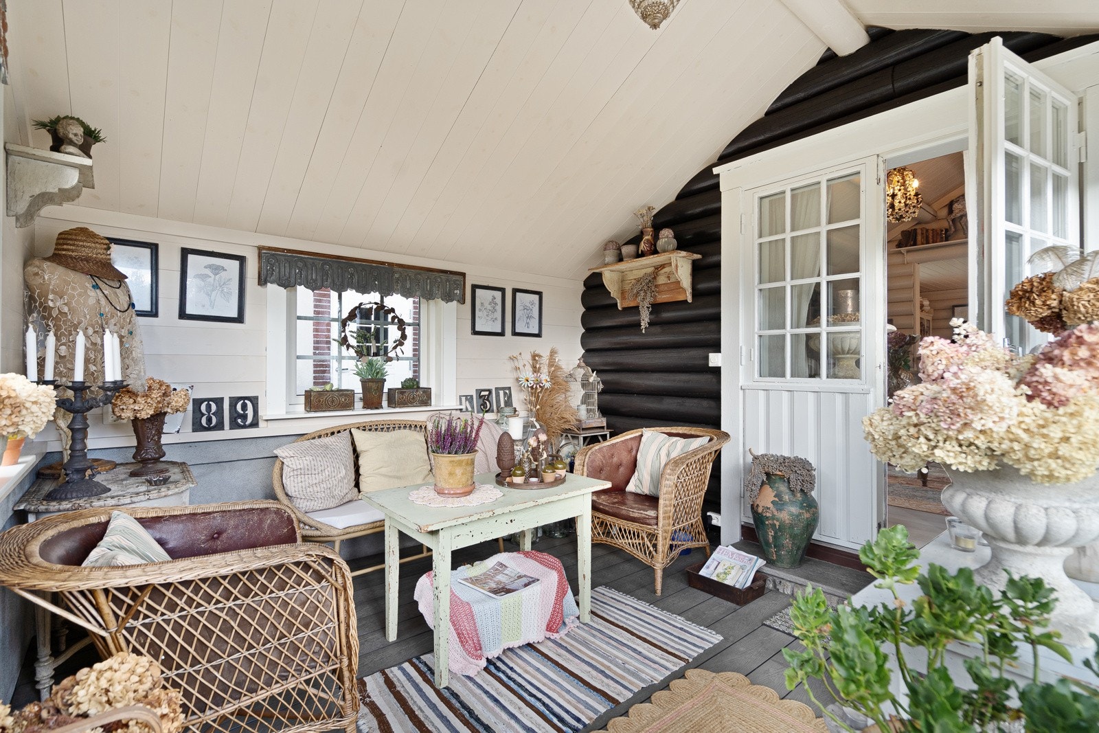 Utestue med adkomst fra stuen Galleribilde