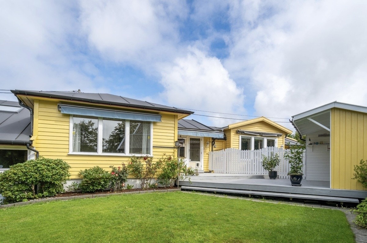 Supersentral beliggenhet rett med flotmyr bussstasjon Galleribilde