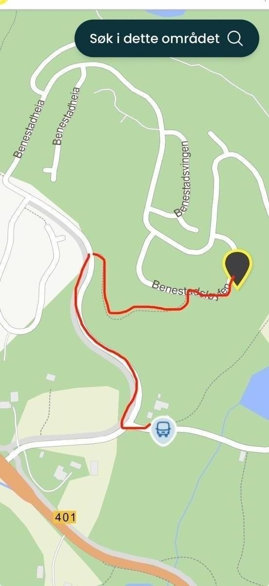 Kun 5 min gange til bussholdeplassen Galleribilde