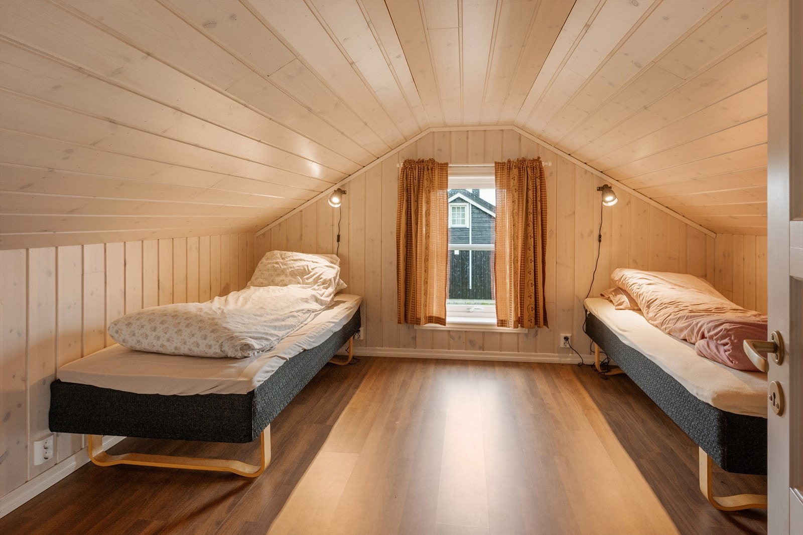 Soverom nr. 5. Galleribilde