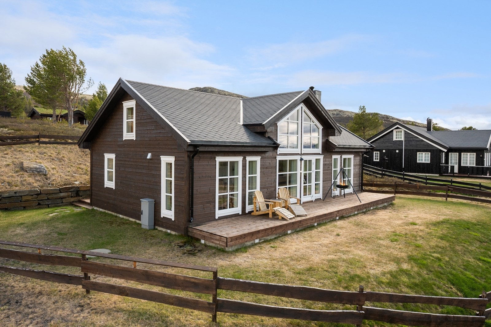 Eiendomsmegler 1 v/Inga Hansen Horgen ønsker velkommen til Anaripiggvegen 22! Foto: Ivar Flagestad.
. Galleribilde