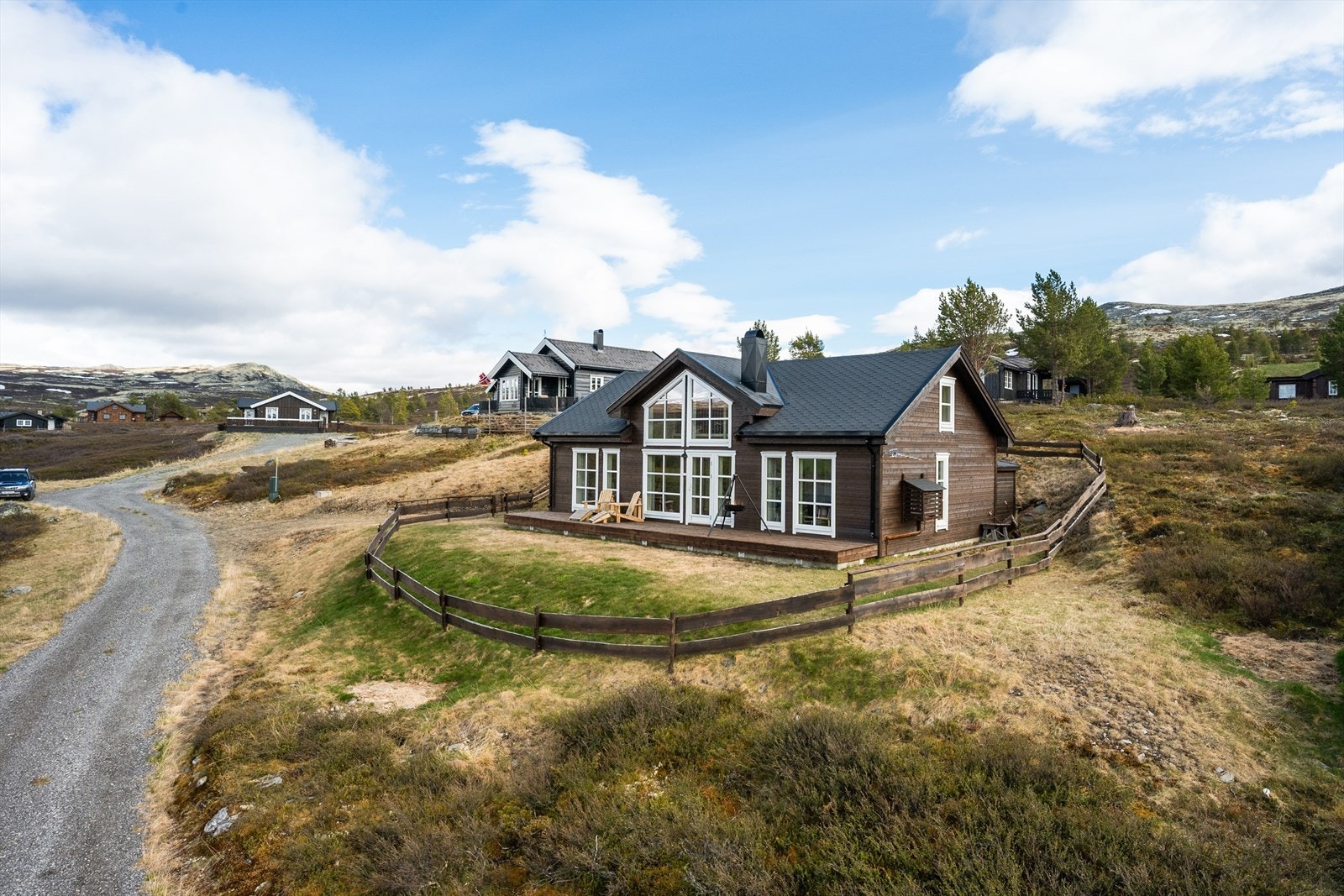 Eiendommen ligger fint til på Høvringen. Galleribilde