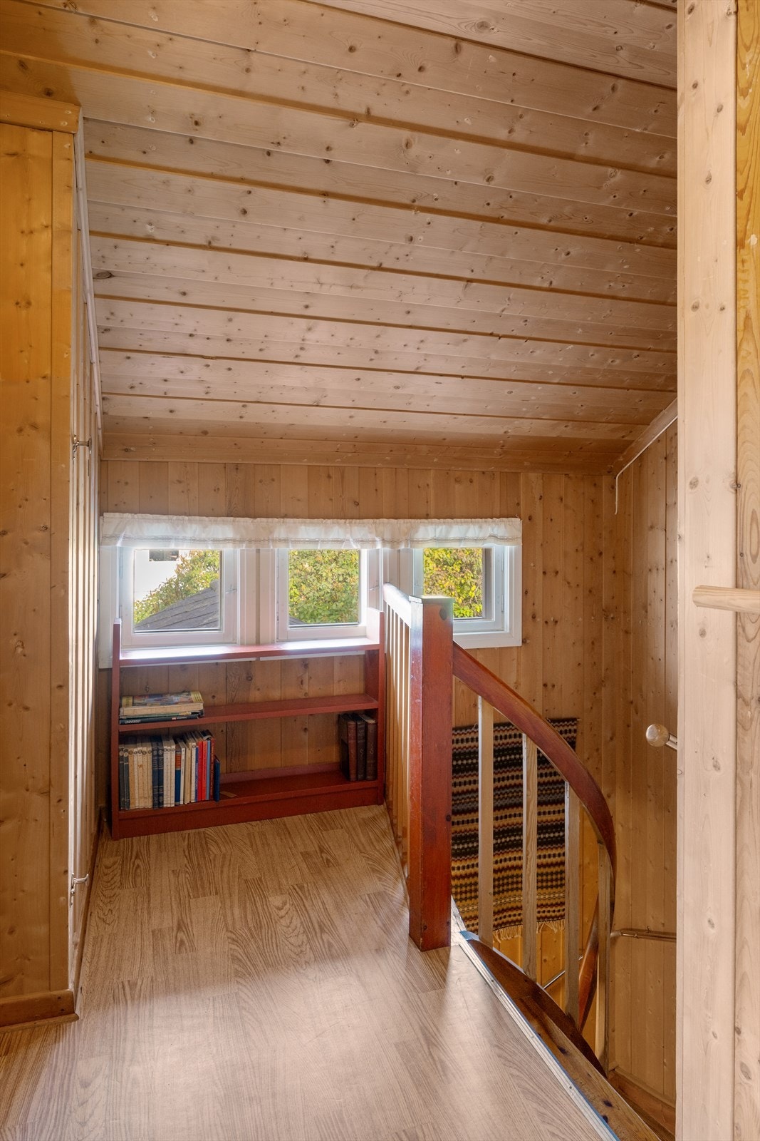 Fra gangen i 2. etasje. Galleribilde