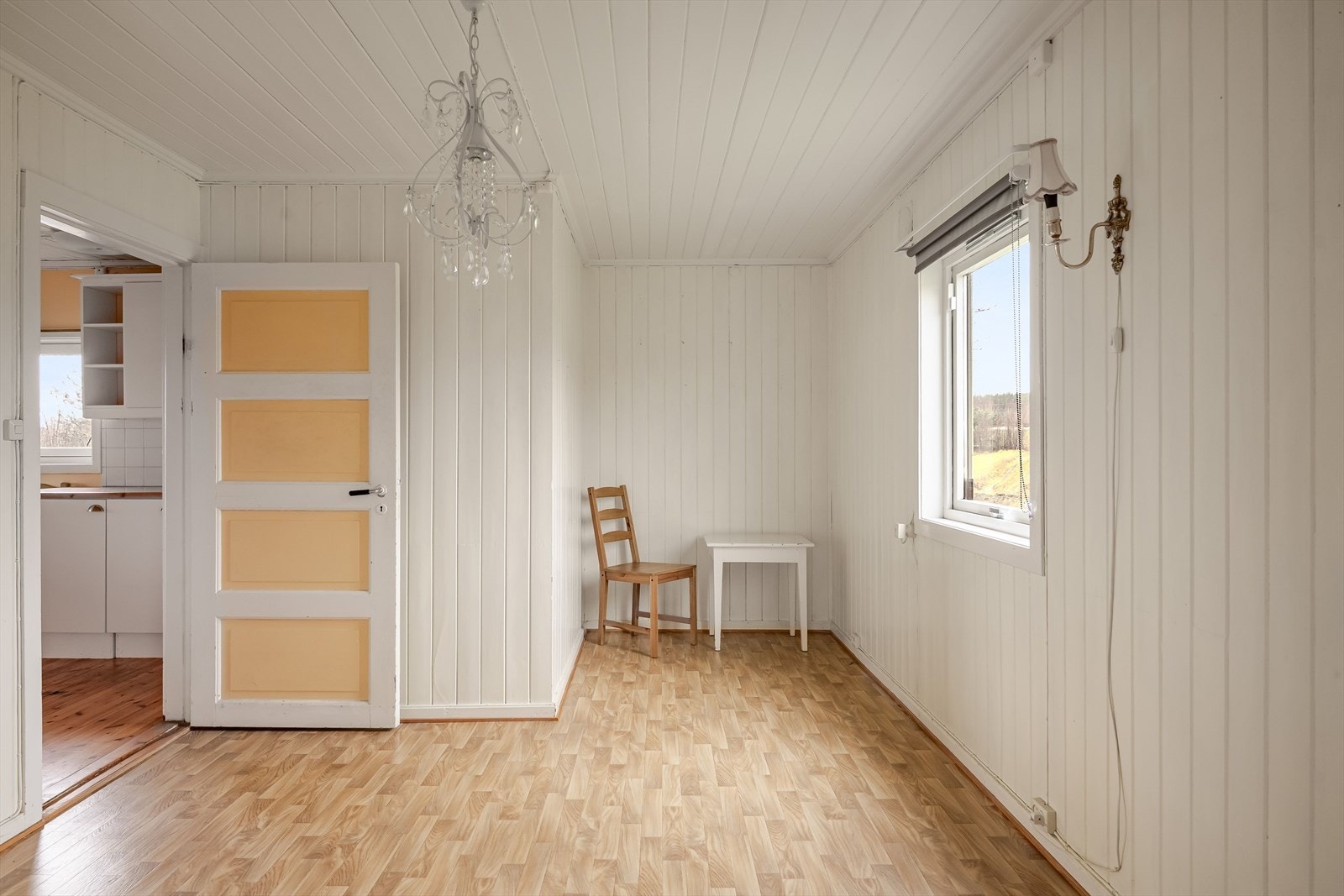 Mellomstue/soverom som ligger mellom kjøkkenet og stuen. Galleribilde