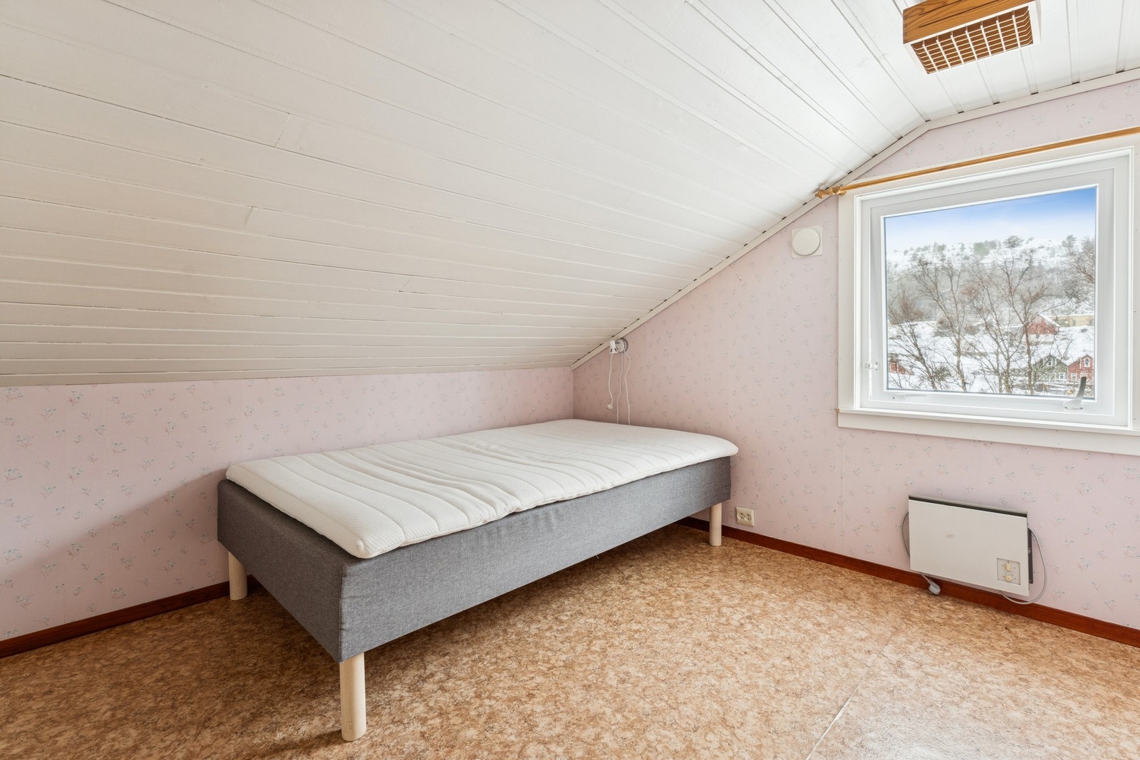 Soverom nr. 5 på loft Galleribilde