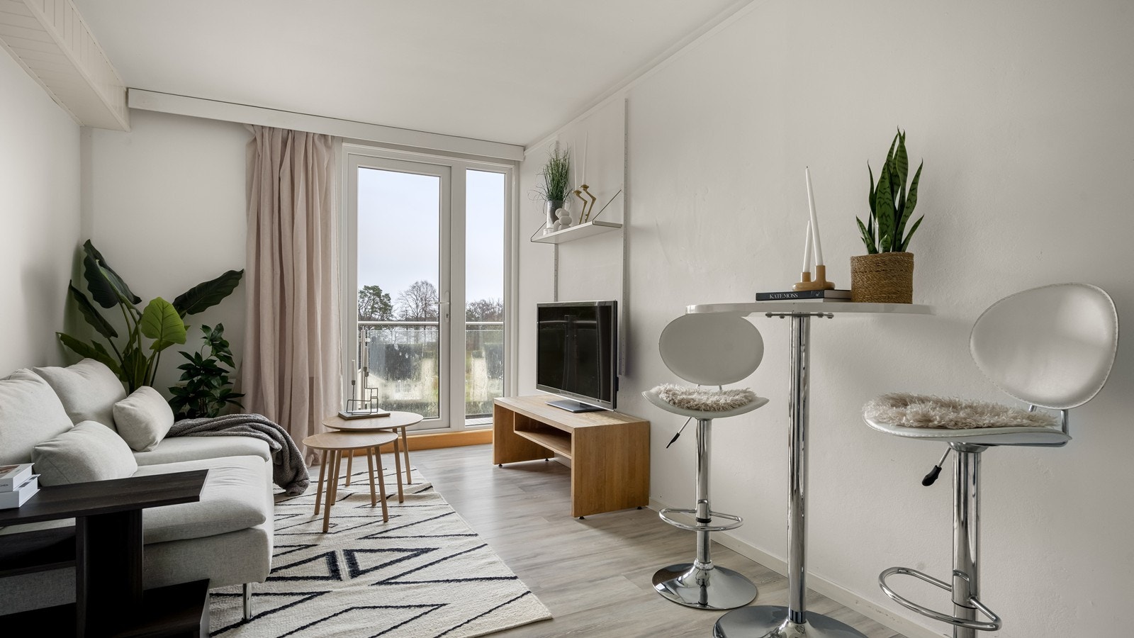 Stue med utgang til balkong Galleribilde