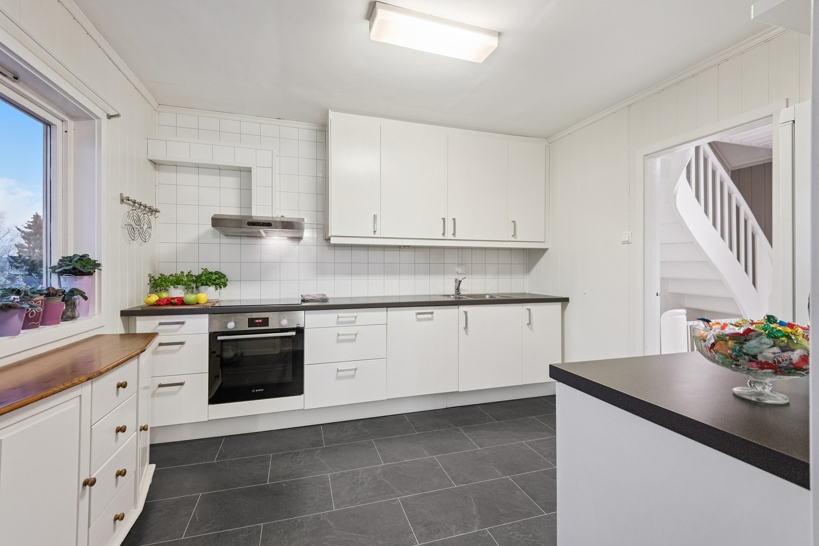 I boenhet 2 er et lyst og innbydende kjøkken med mye benkeplass. Galleribilde