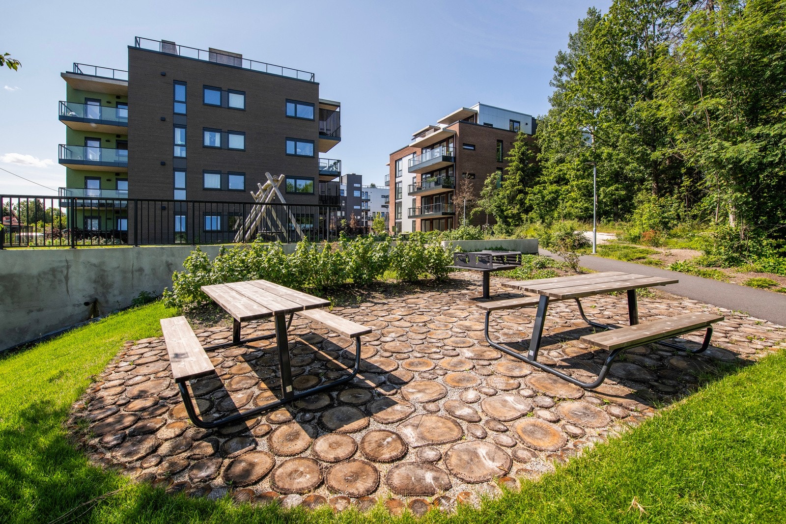 Grillplass for beboerne Galleribilde