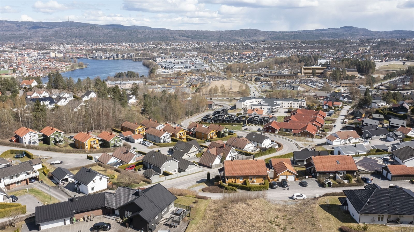 008_.jpg Galleribilde