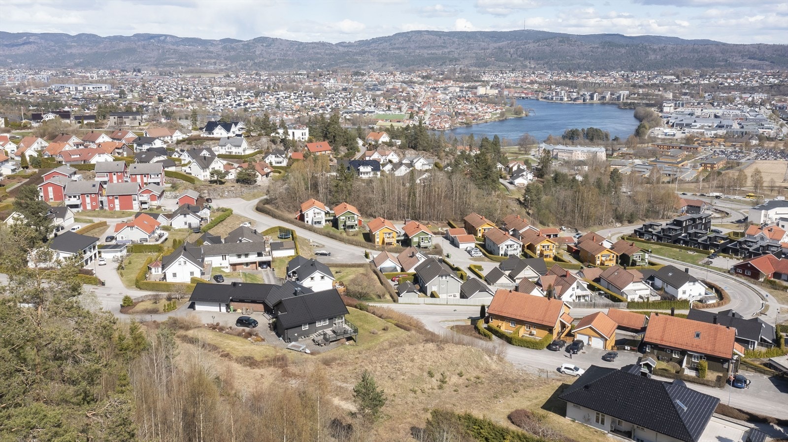 001_.jpg Galleribilde