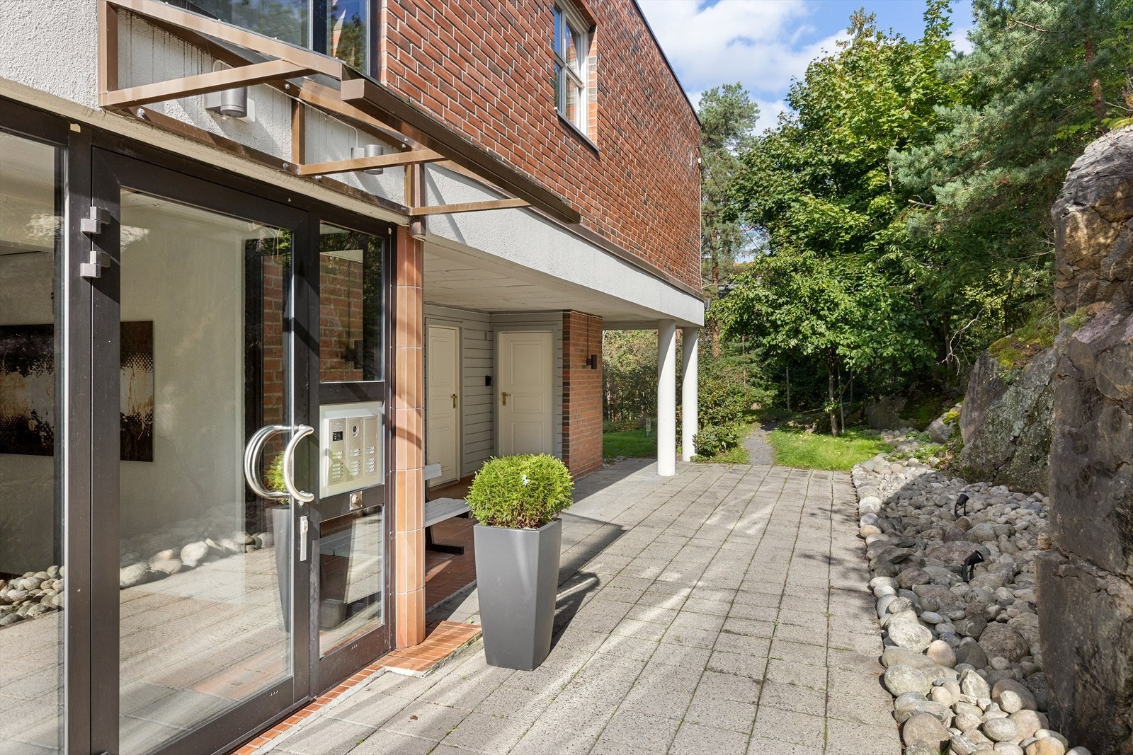 Gladvoll terrasse 6 ligger fint til i et attraktivt boligområde på Ljan i Bydel Nordstrand Galleribilde