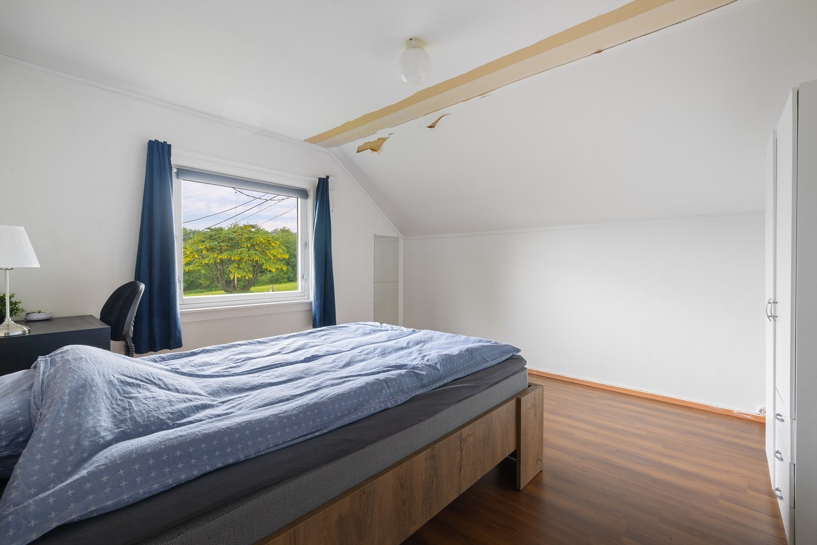 Soverom 1/3. Galleribilde