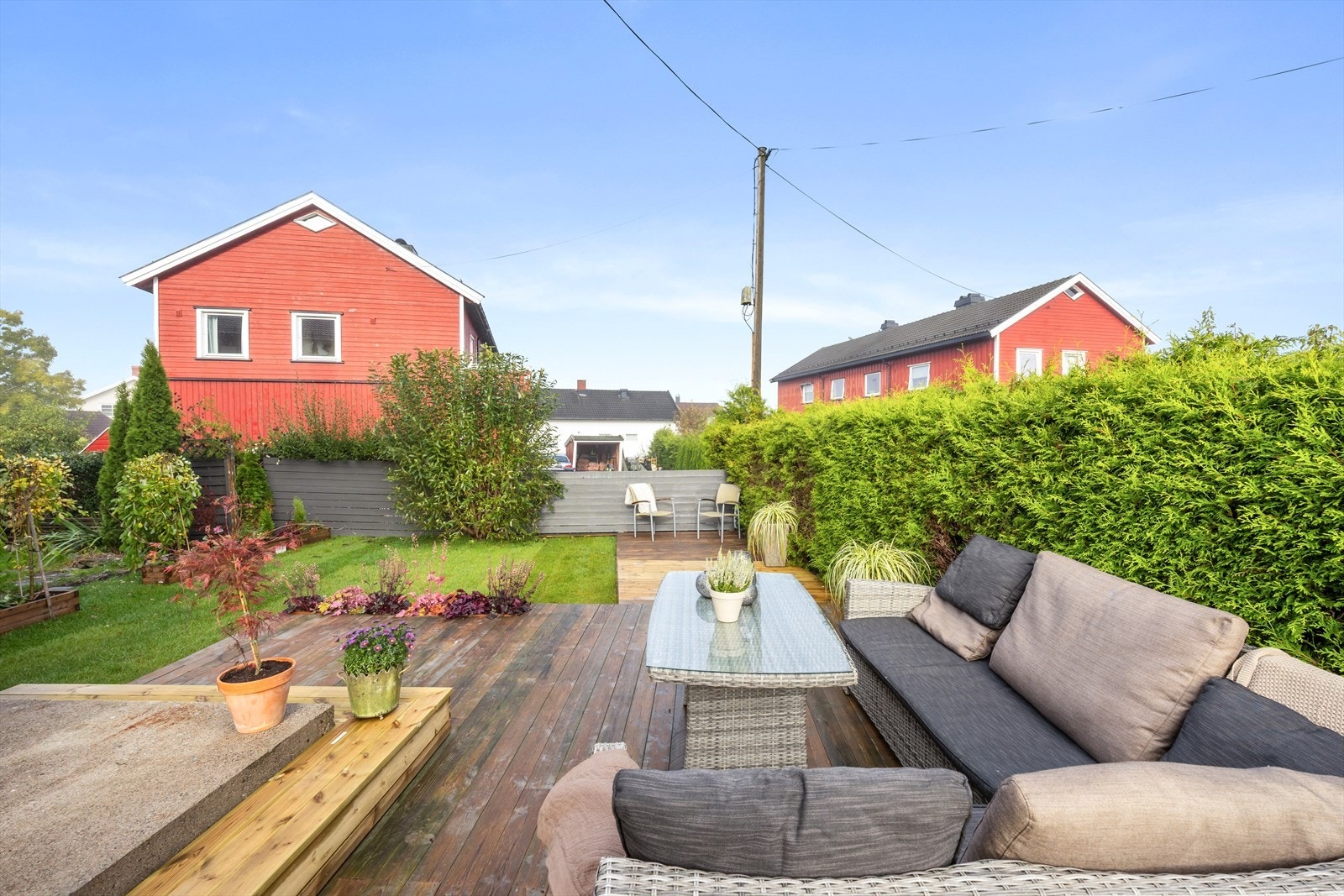 Dette er et flott enderekkehus med fine uteområder og innholdsrik planløsning Galleribilde