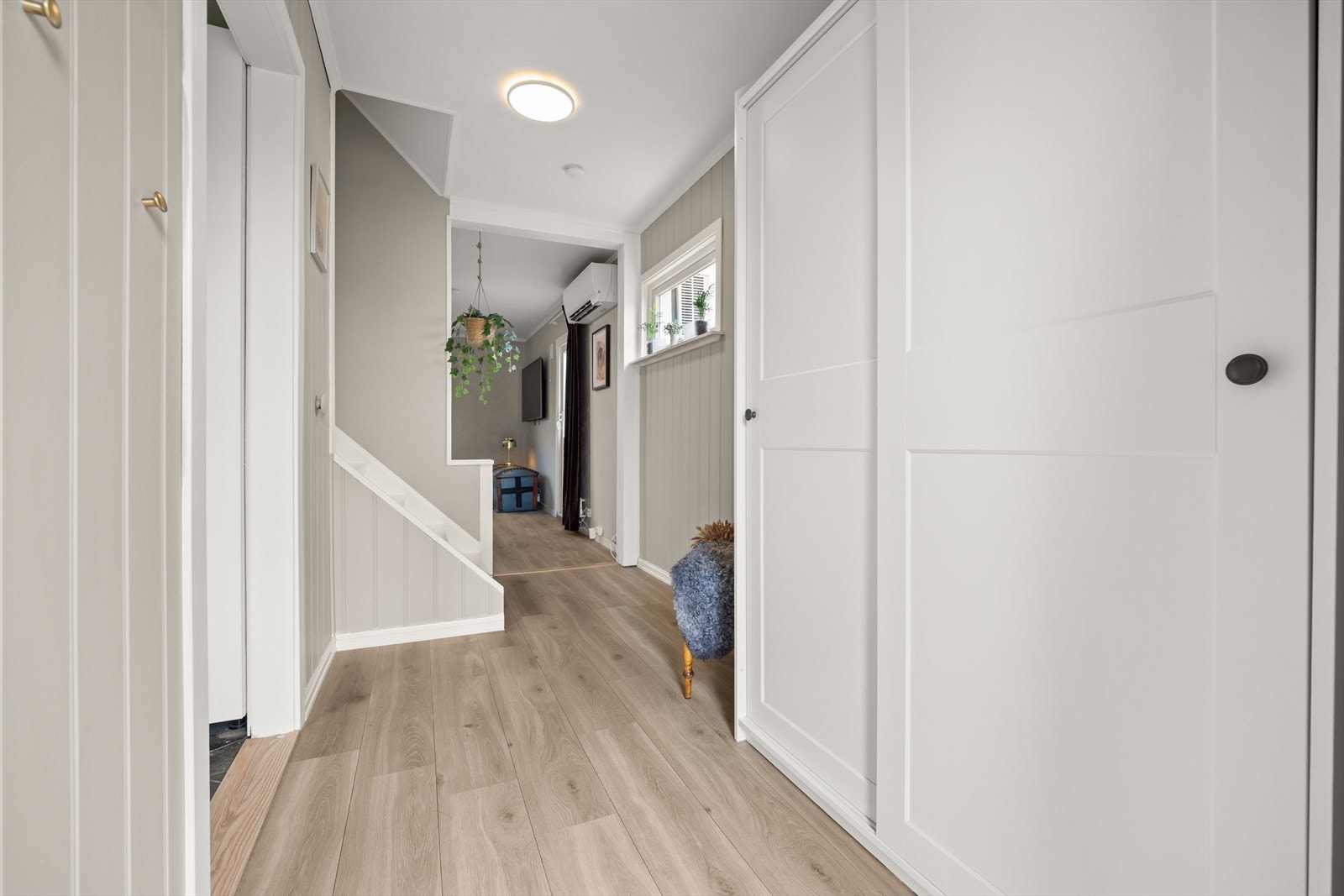 Fra hall er et videre adkomst til stue Galleribilde