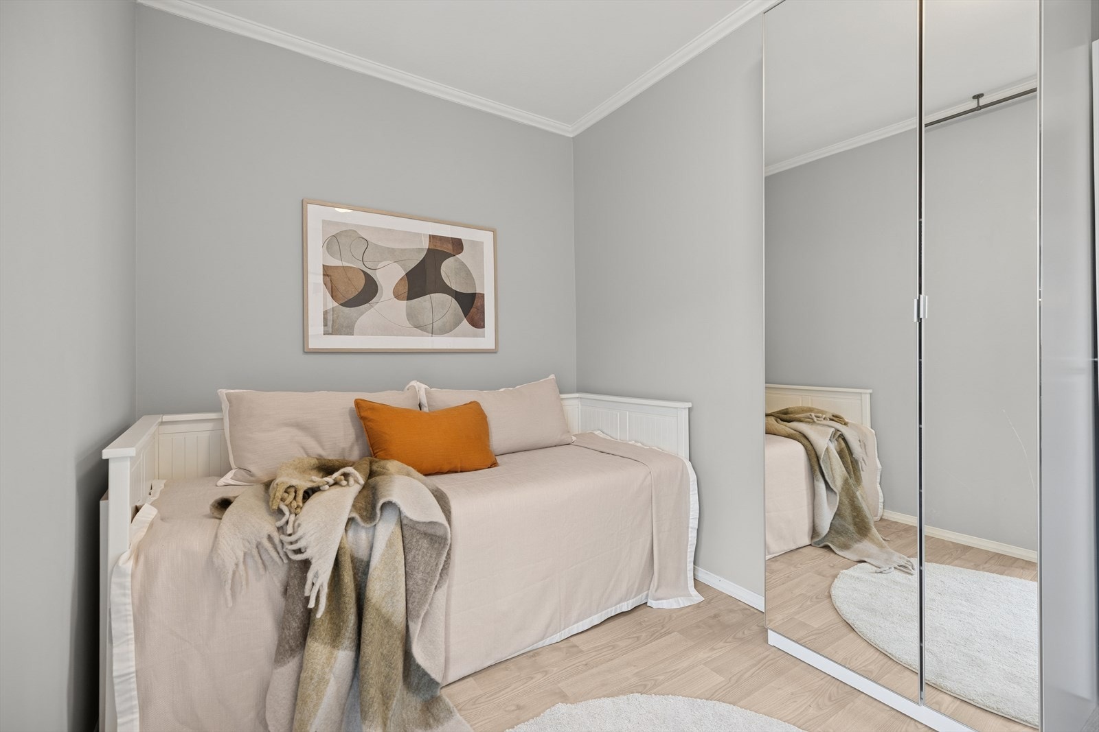 Soverom nr.2 er av god størrelse og egner seg perfekt som et barne-/gjesteværelse. Galleribilde