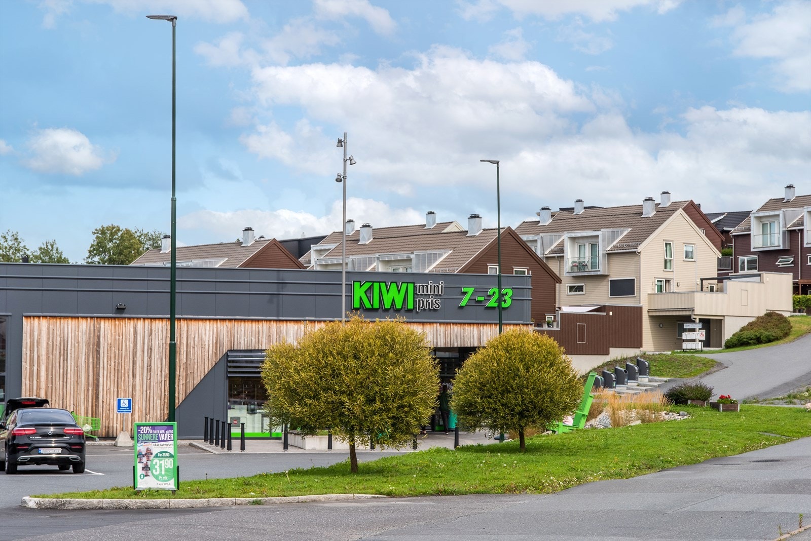 Fra boligen er det kun 3 min. gange til den lokale dagligvarebutikken. Galleribilde