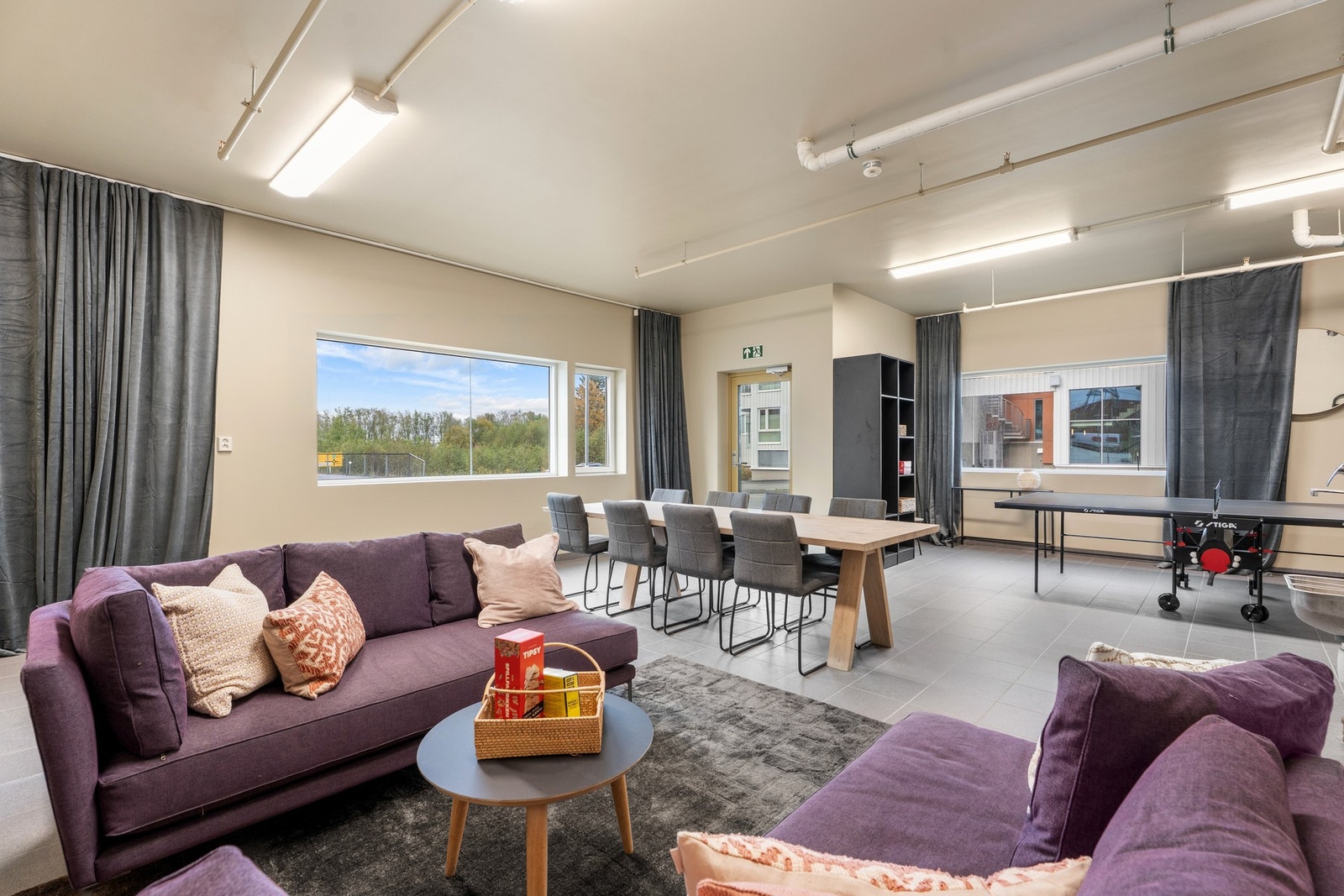 Flotte fellesarealer tilhørende sameiet med eget selskapsrom. Galleribilde