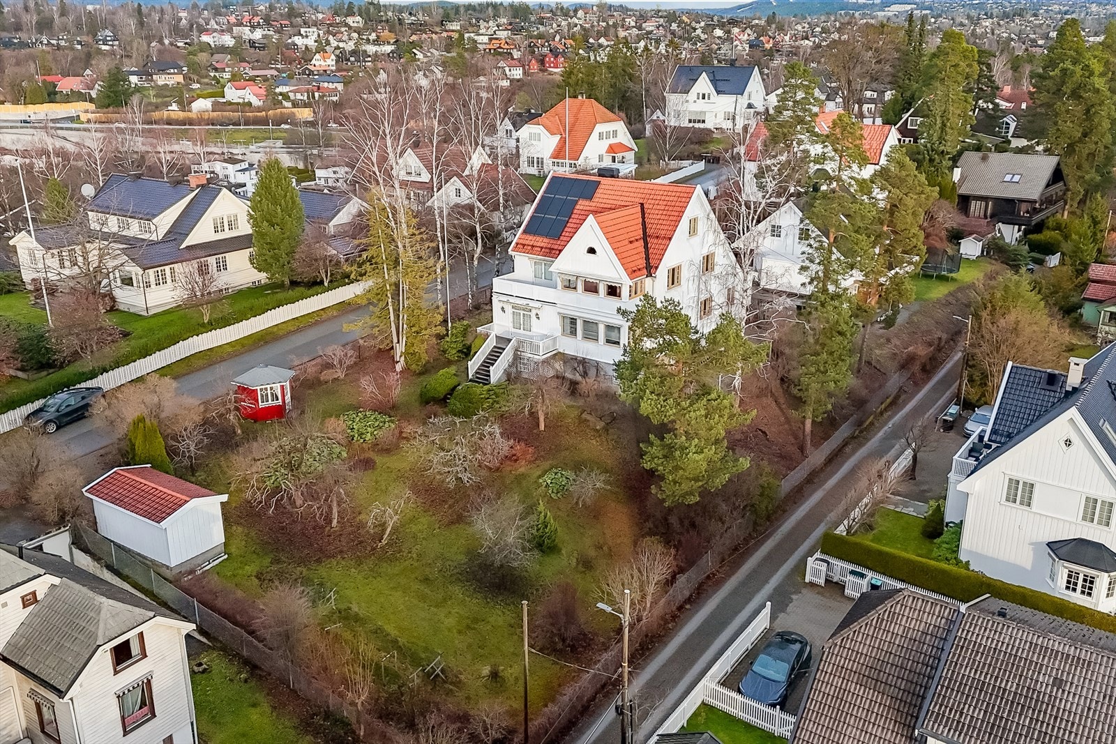 En sjelden mulighet med en av Tjernsrudveiens beste beliggenheter. Galleribilde