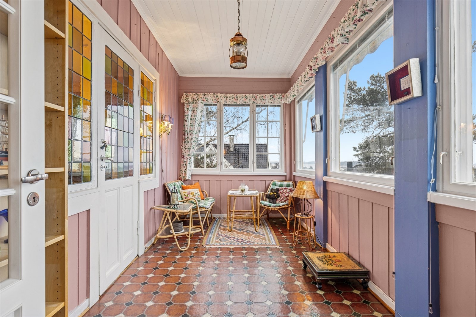 Vinterhagen blir som en forlengelse av stuen og gjør det til en hyggelig plass som kan nytes store deler av året. Galleribilde