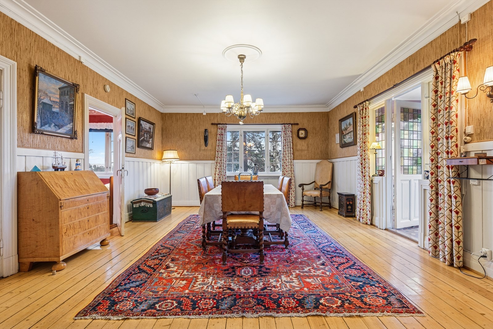 Velholdt bolig fra 1920 som har behov for moderniseringer. Galleribilde