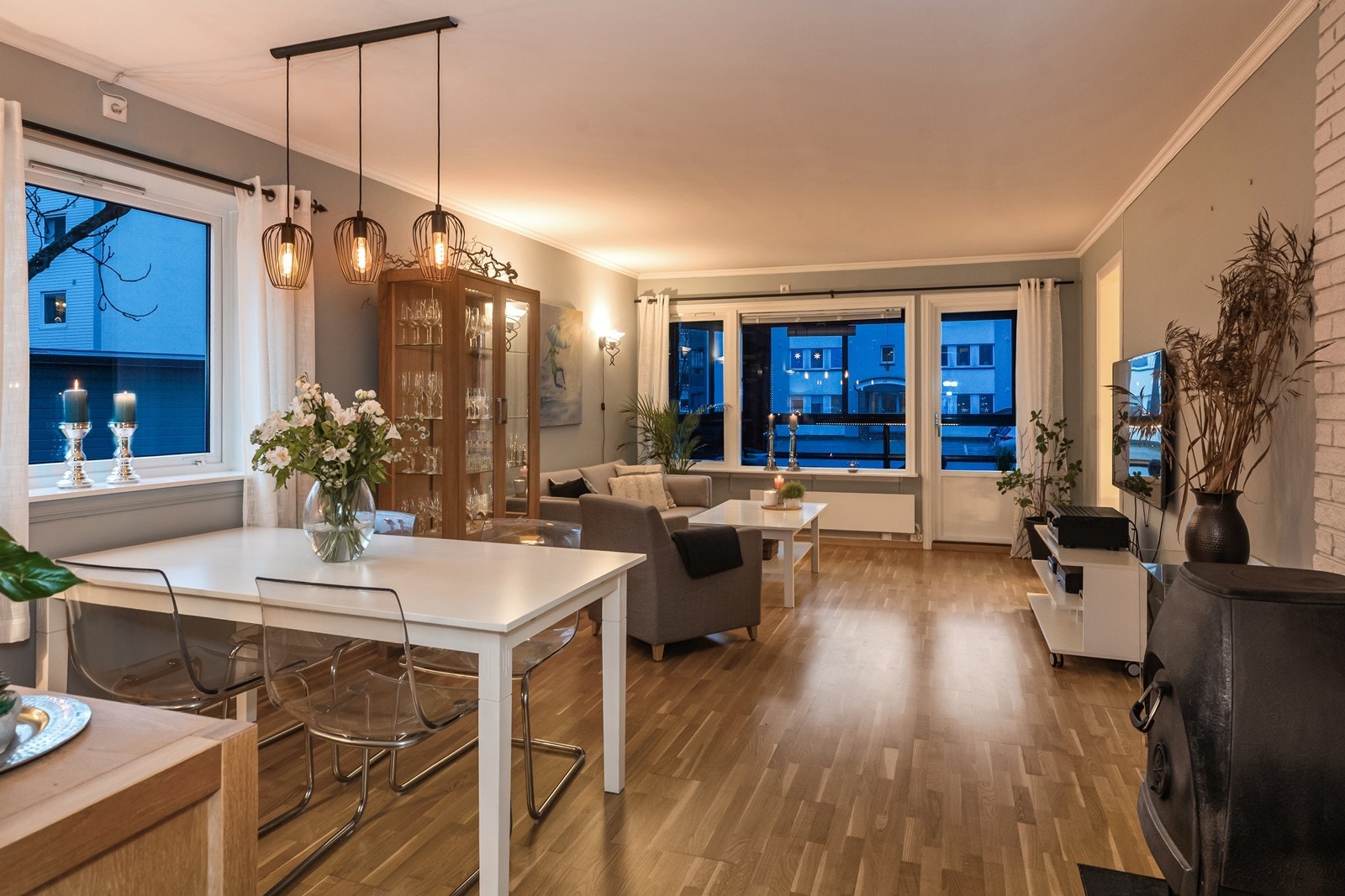 Velkommen til Prestelandet 27B! Pen endeleilighet i 1. etasje. Galleribilde