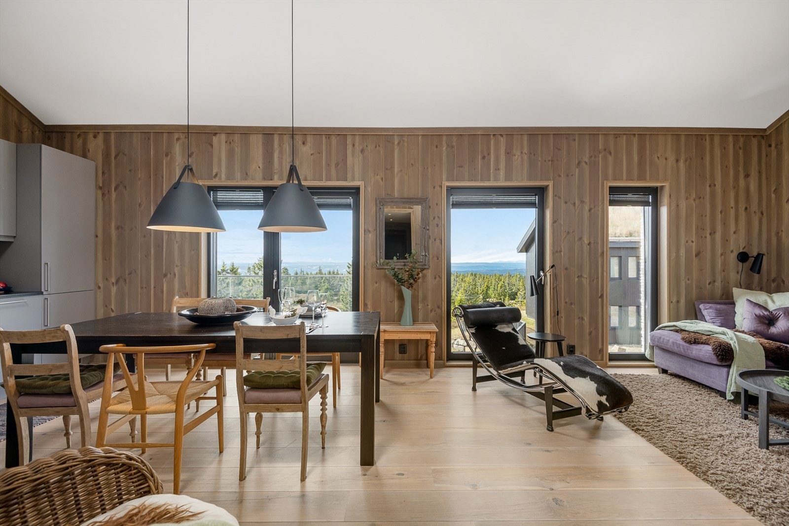 Leiligheten holder en god standard med moderne farge- og materialvalg. Galleribilde