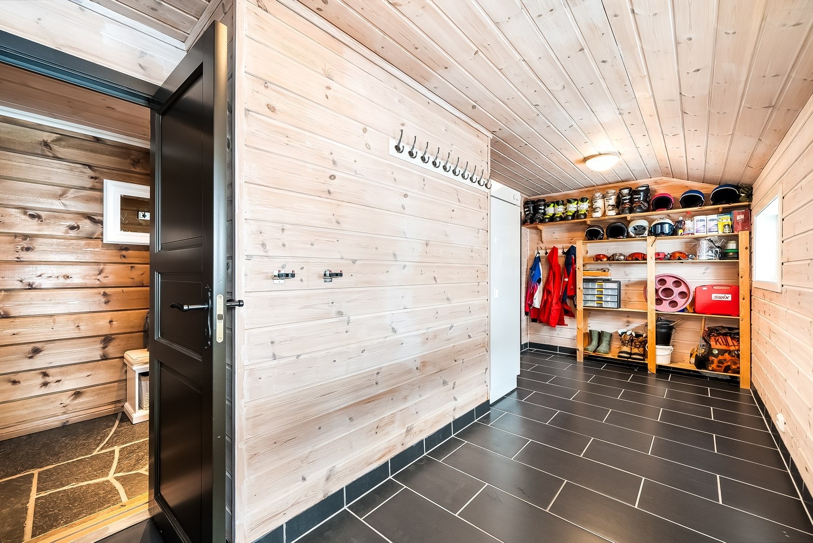 Vaskerom Galleribilde