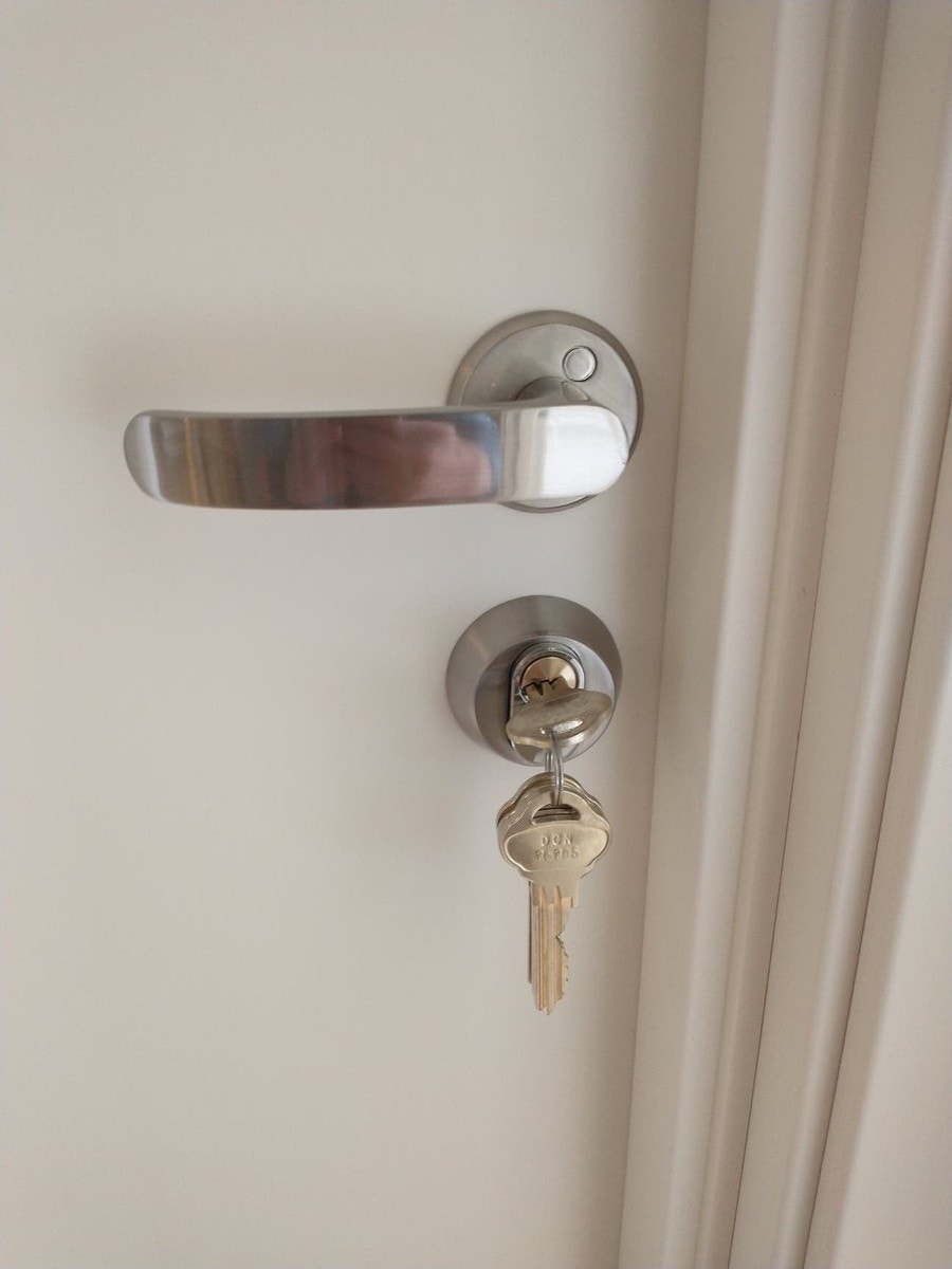 Det er lås med unike nøkler til hvert soverom Galleribilde