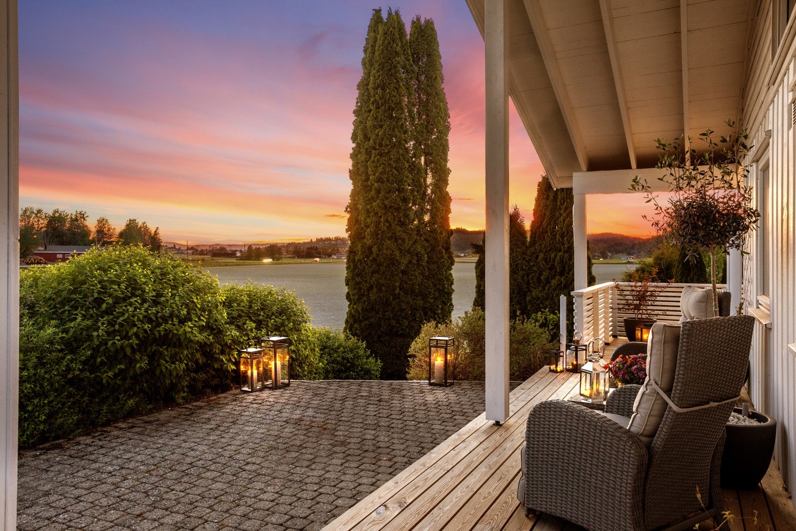 Flott utsikt rundt hele huset. Galleribilde