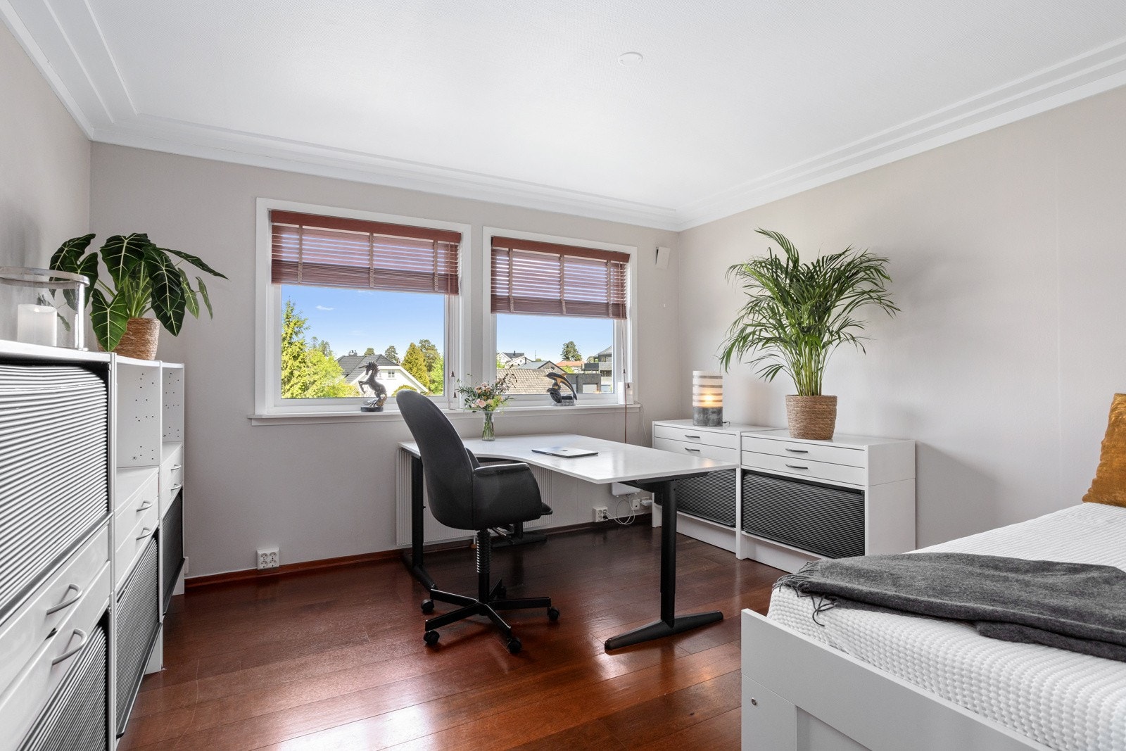 Kontor/ gjesterom. Galleribilde