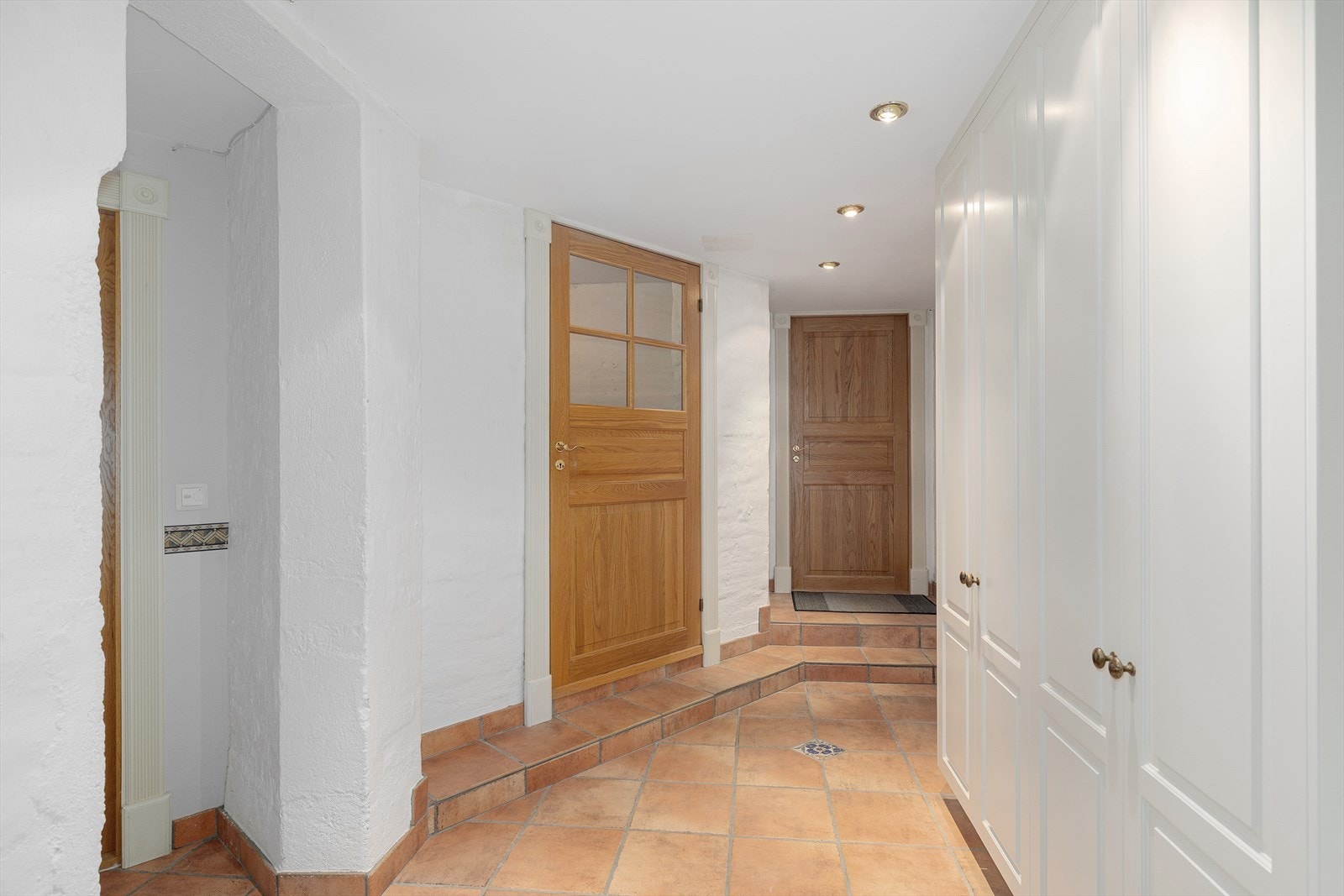 Gang i kjeller. Galleribilde