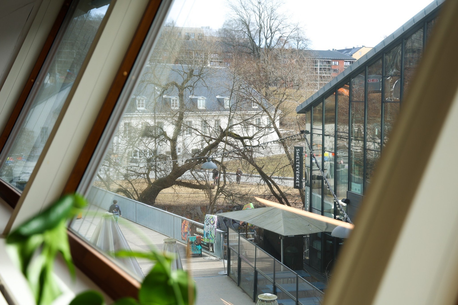 Flott utsyn mot Mathallen, Akerselva og Nedre Foss Park Galleribilde