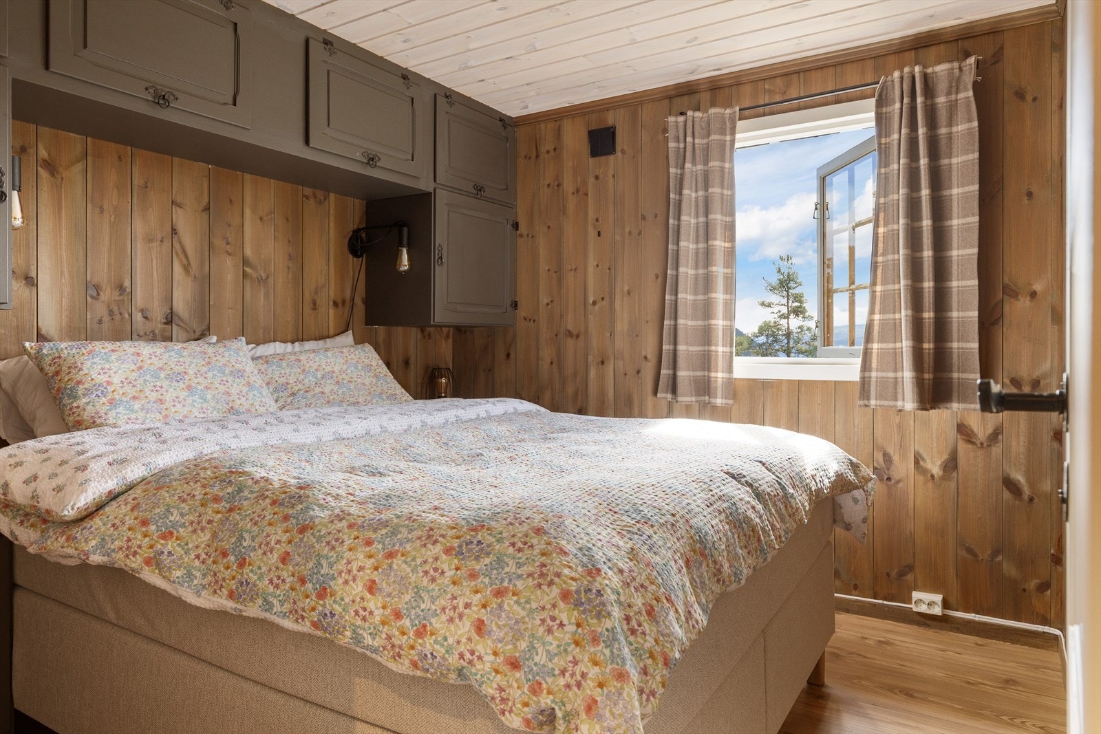 Det er totalt fire soverom i hytta. Galleribilde