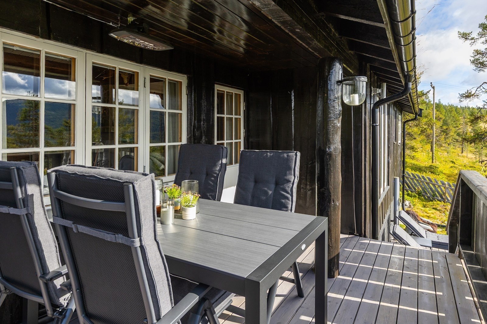 Her er det plass til utemøblement. Galleribilde