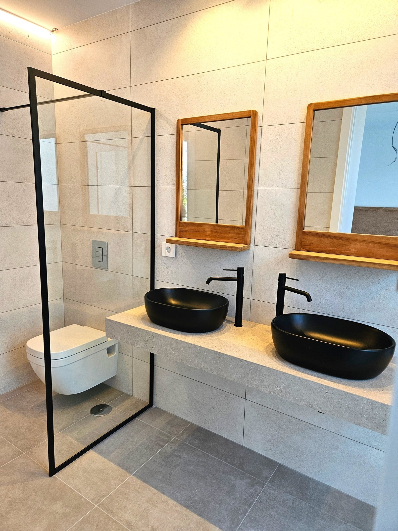 Ett av 3 bad + gjeste WC Galleribilde