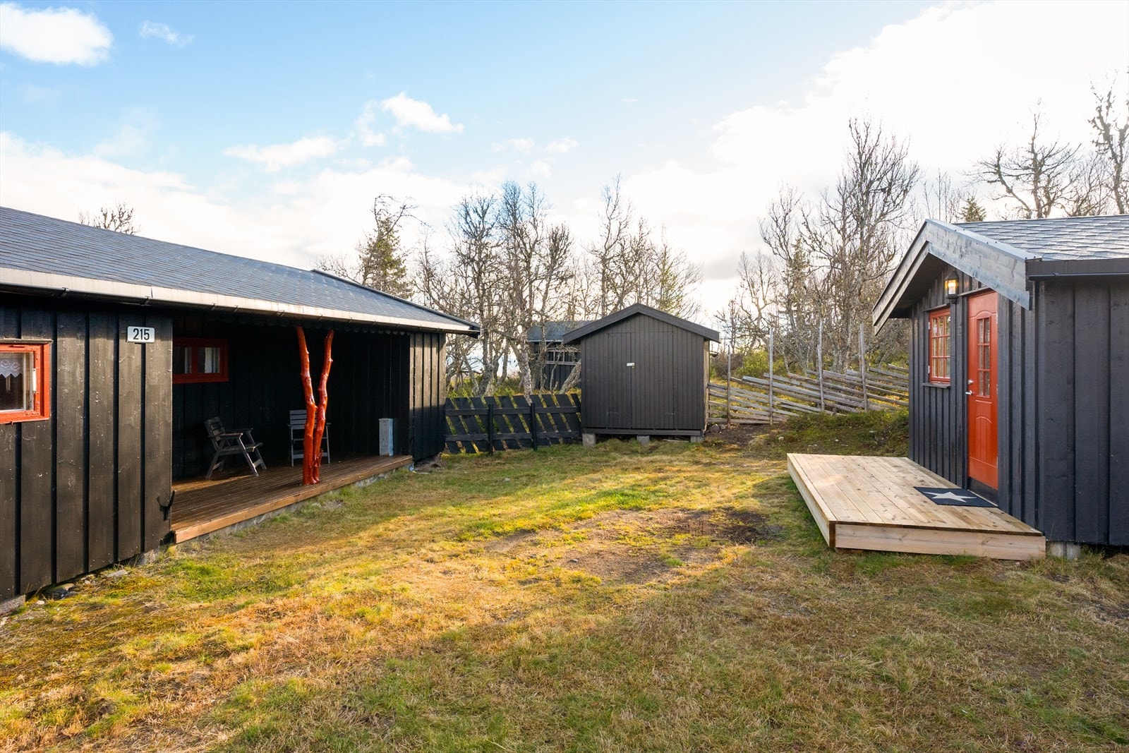 "Utsyn" består av hytte, anneks og bod. Galleribilde