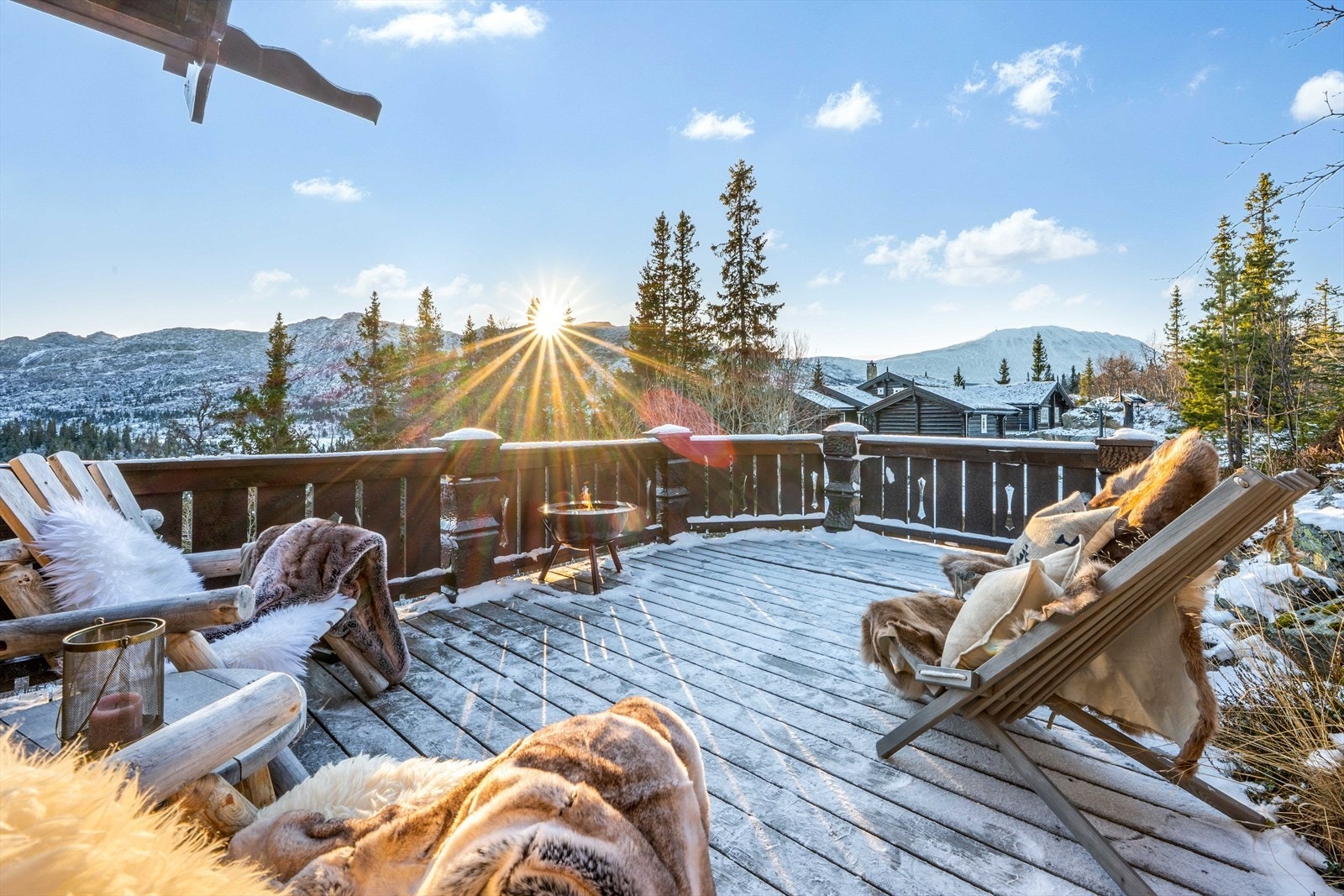 Velkommen til Krosshovdvegen 20 - Eiendommen er presentert av Joachim Lindhjem v/ Nordvik Bolig. Foto: Frode Børud. Galleribilde
